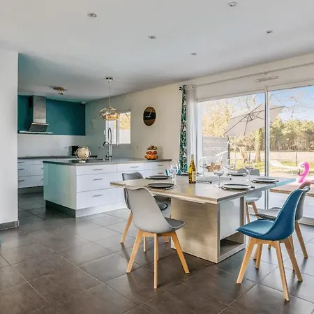 Maison Familiale Au Calme Avec Piscine Securisee Casa de Férias *