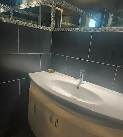 Maison Familiale Au Calme Avec Piscine Securisee Casa de Férias